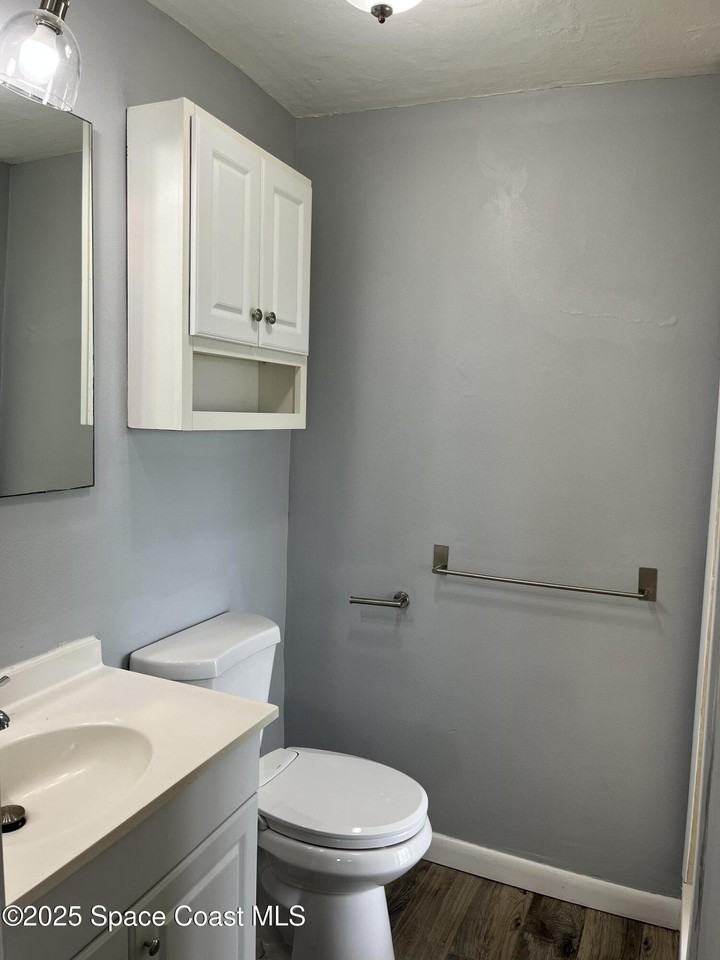 5275 N Highway 1 Apt 4 #4 - Photo 5 of 8