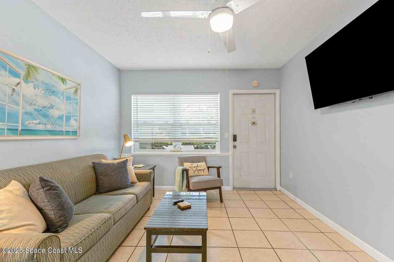 325 S Brevard Ave Apt E #E - Photo 6 of 11