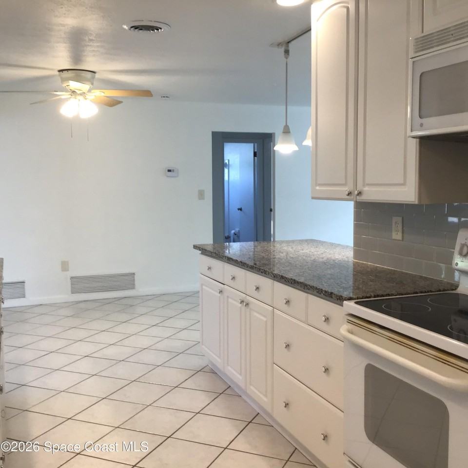 2360 Warwick Rd - Photo 4 of 12