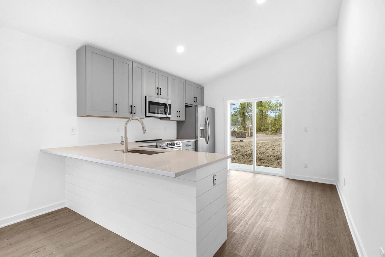 972 W 9th St - Photo 6 of 22