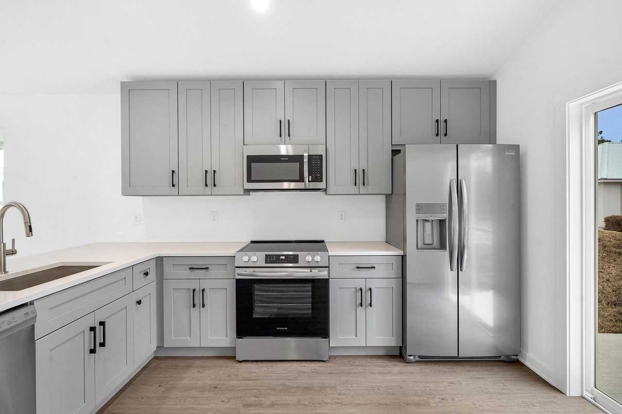 972 W 9th St - Photo 7 of 22