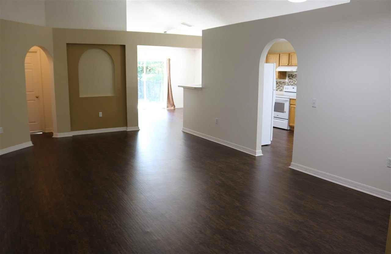 132 King Arthur Ct - Photo 5 of 14