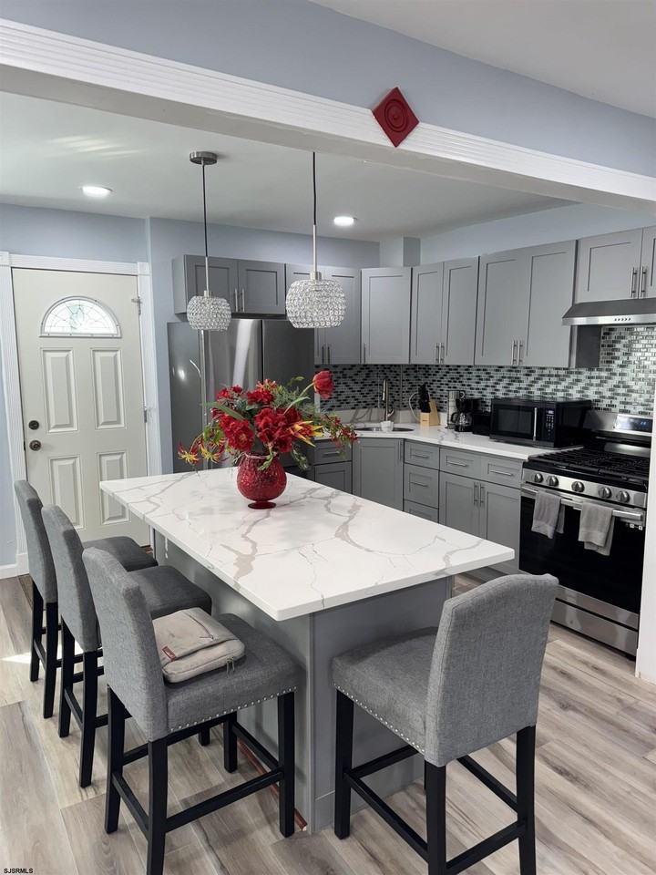 400 N Massachusetts Ave - Photo 5 of 35