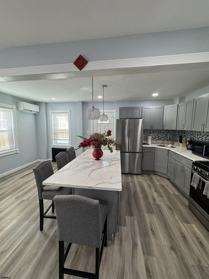 400 N Massachusetts Ave - Photo 6 of 35