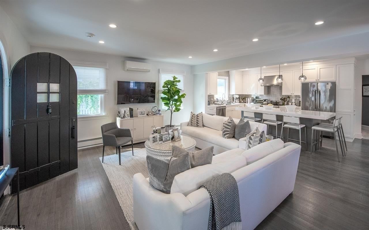 12 N Nassau Ave - Photo 6 of 21