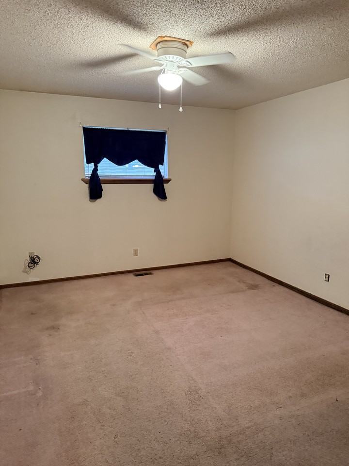 2417 E Walnut Ave #1 - Photo 4 of 6