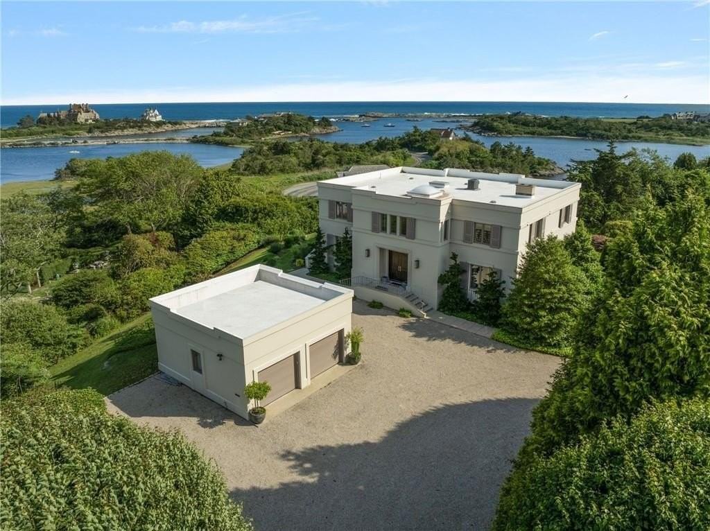 283 Ocean Ave - Photo 2 of 25