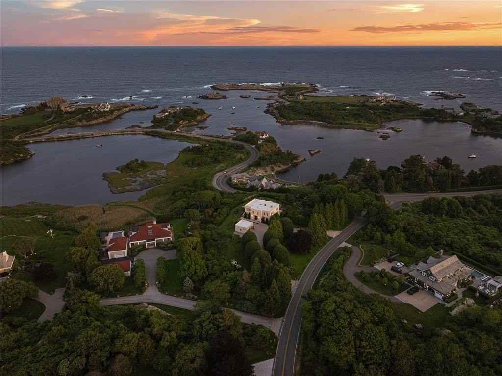 283 Ocean Ave - Photo 3 of 25