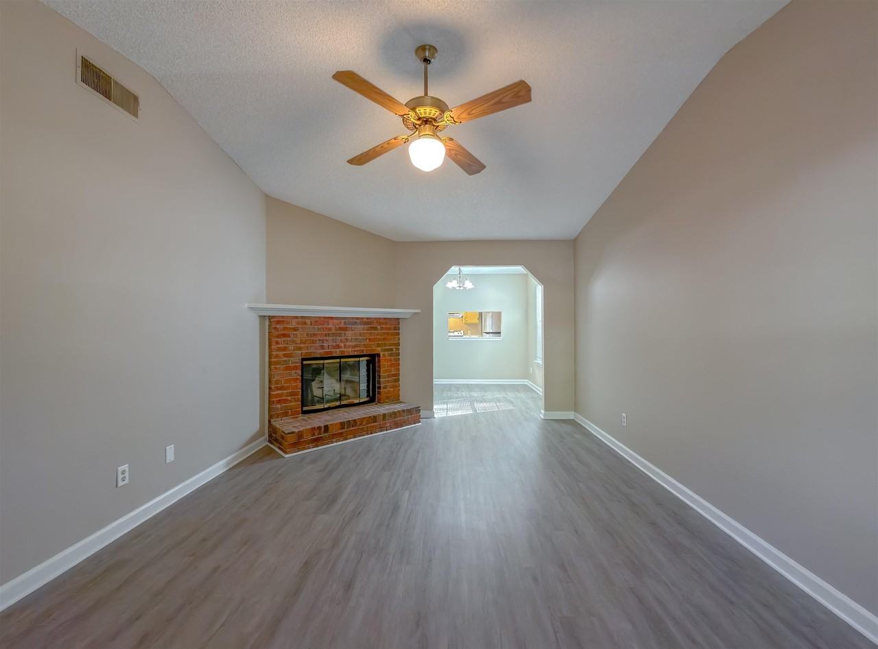 2415 Talco Hills Dr - Photo 2 of 48