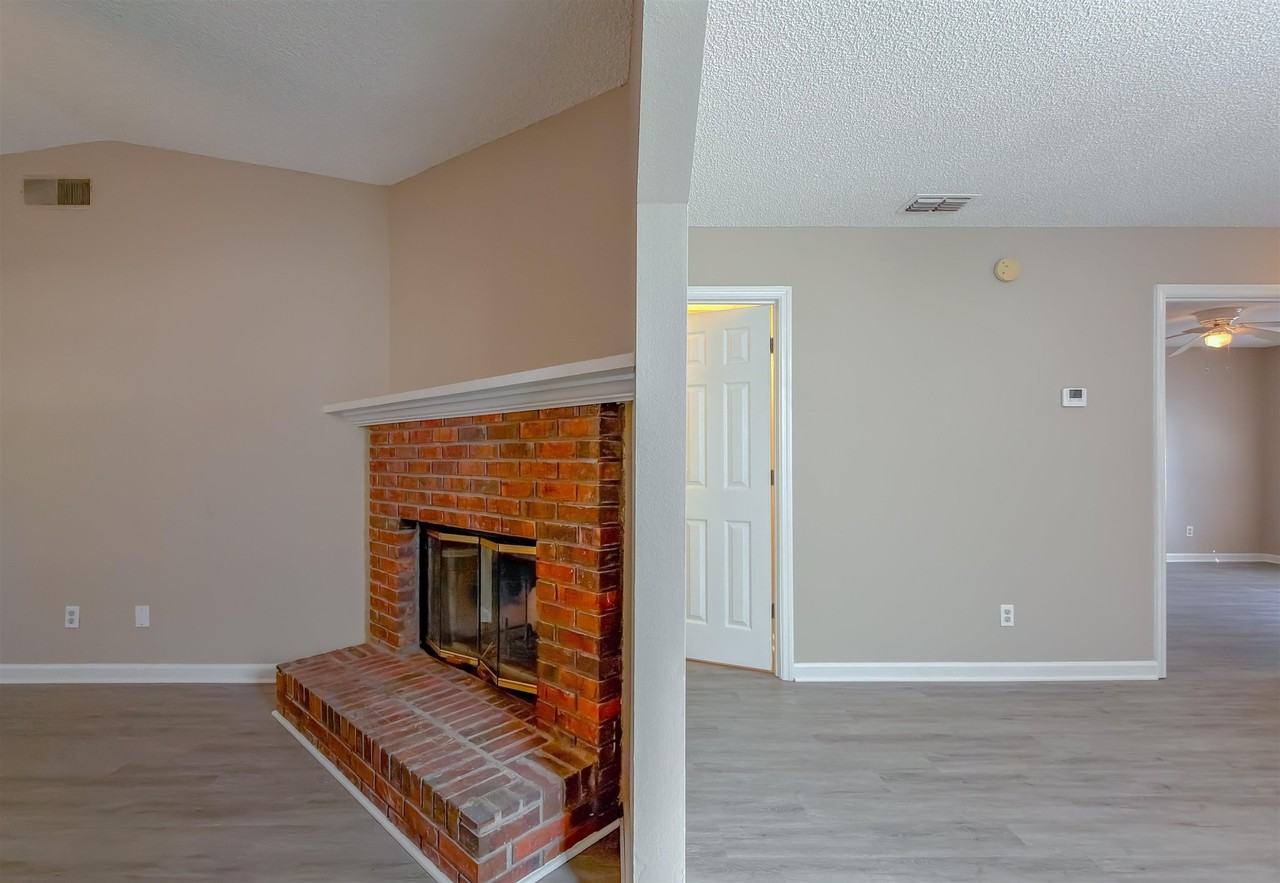 2415 Talco Hills Dr - Photo 6 of 48