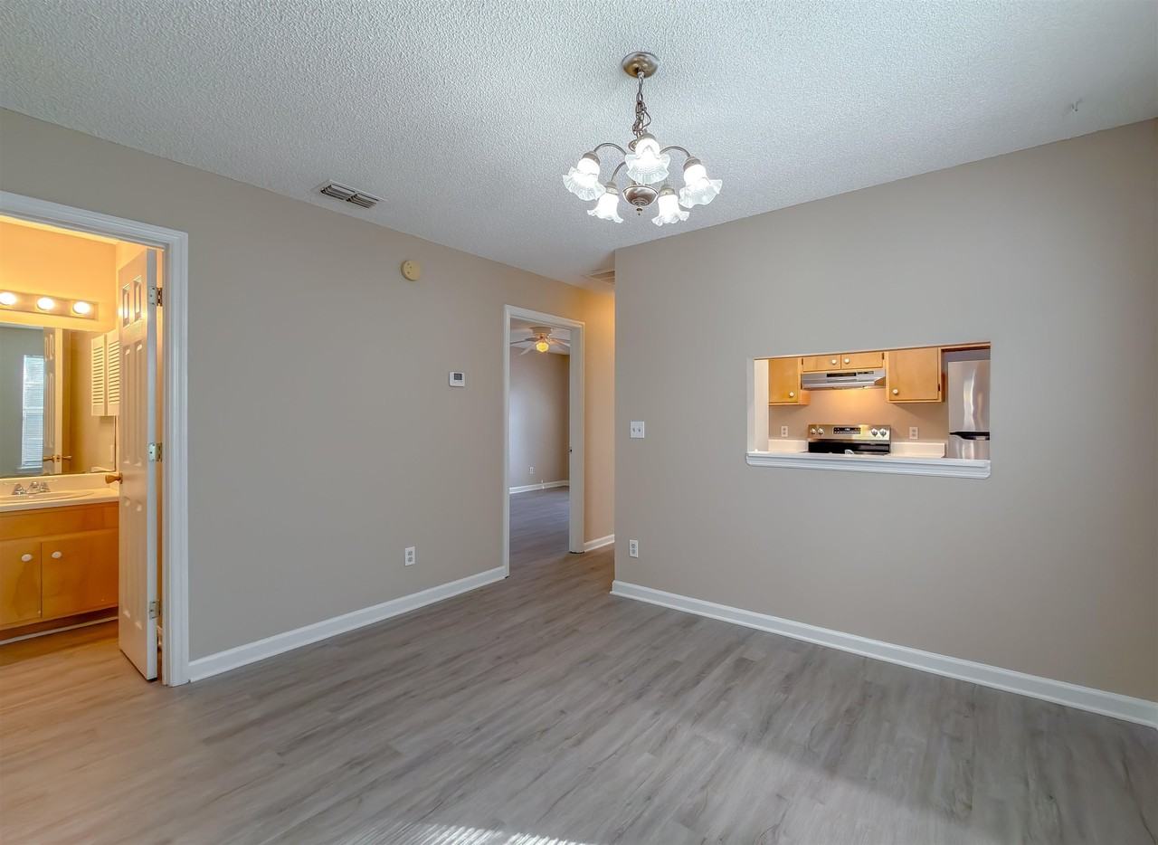 2415 Talco Hills Dr - Photo 7 of 48