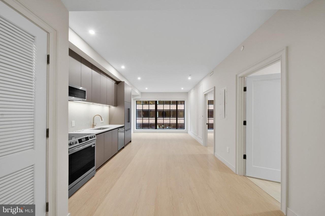 2121 Ward Pl Nw Unit 403 #403