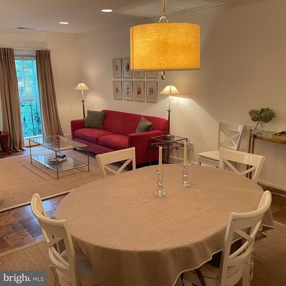 3221 Sutton Pl Nw Apt B #B - Photo 5 of 22