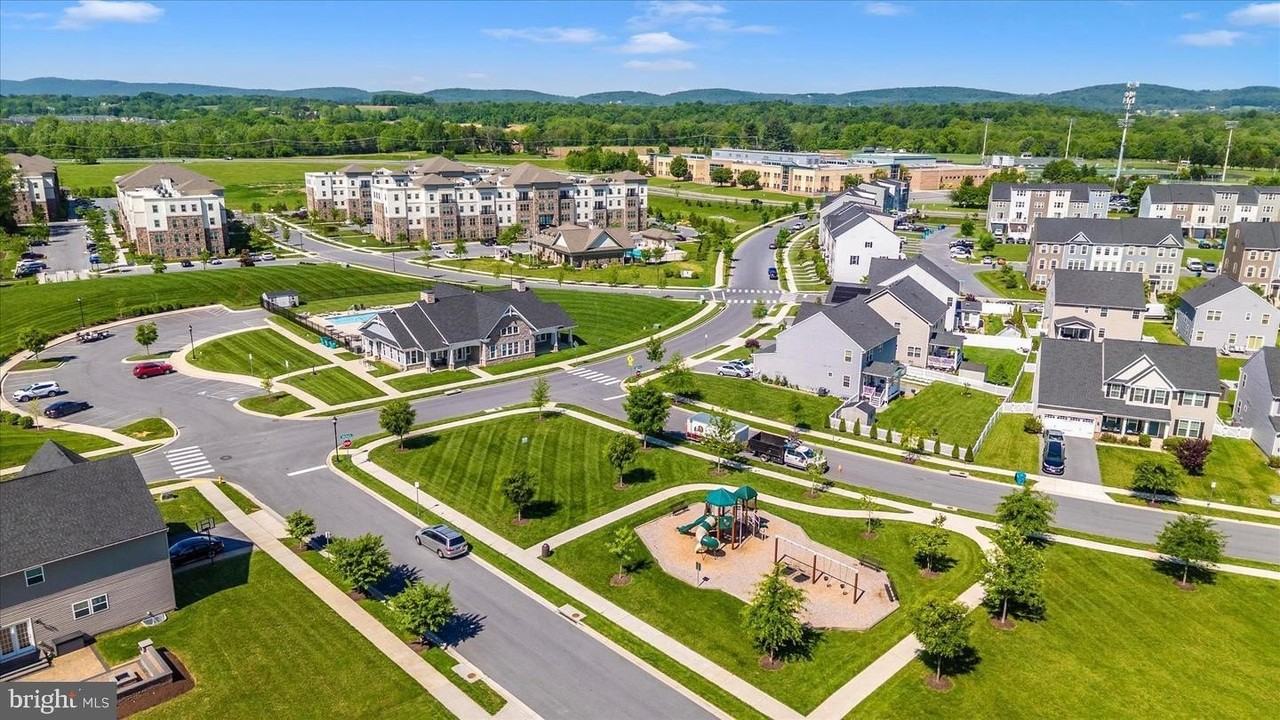 6666 Ballenger Run Blvd - Photo 2 of 17