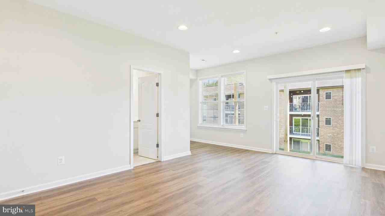 25 Chester Ct - Photo 5 of 38