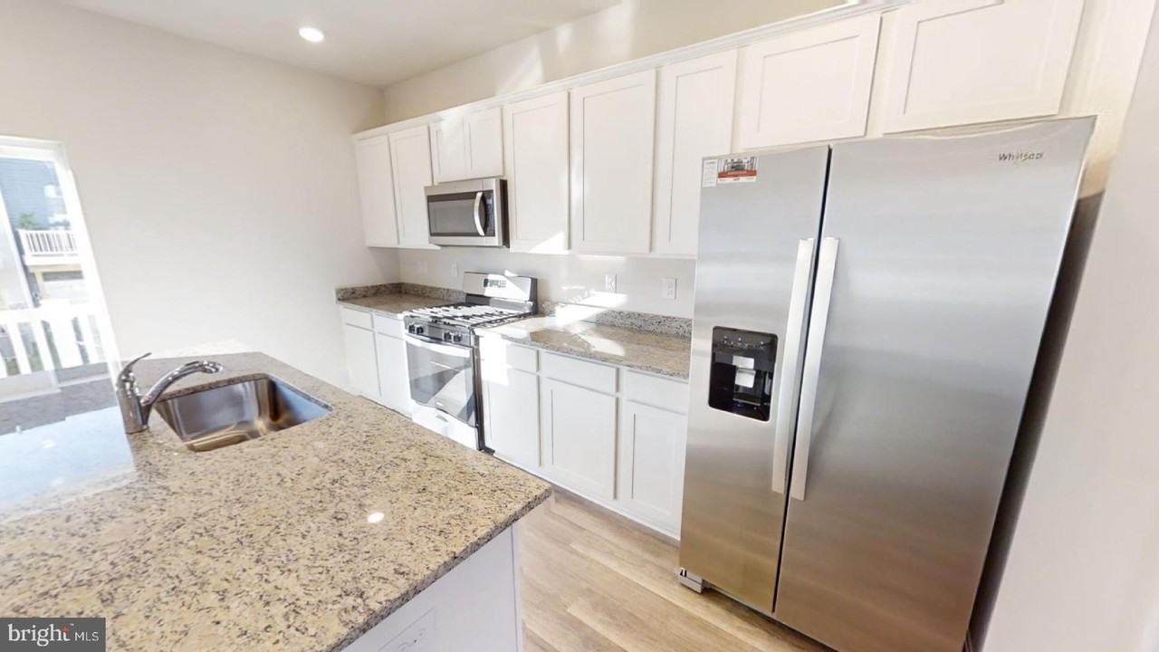 1914 Fauna Dr - Photo 3 of 16