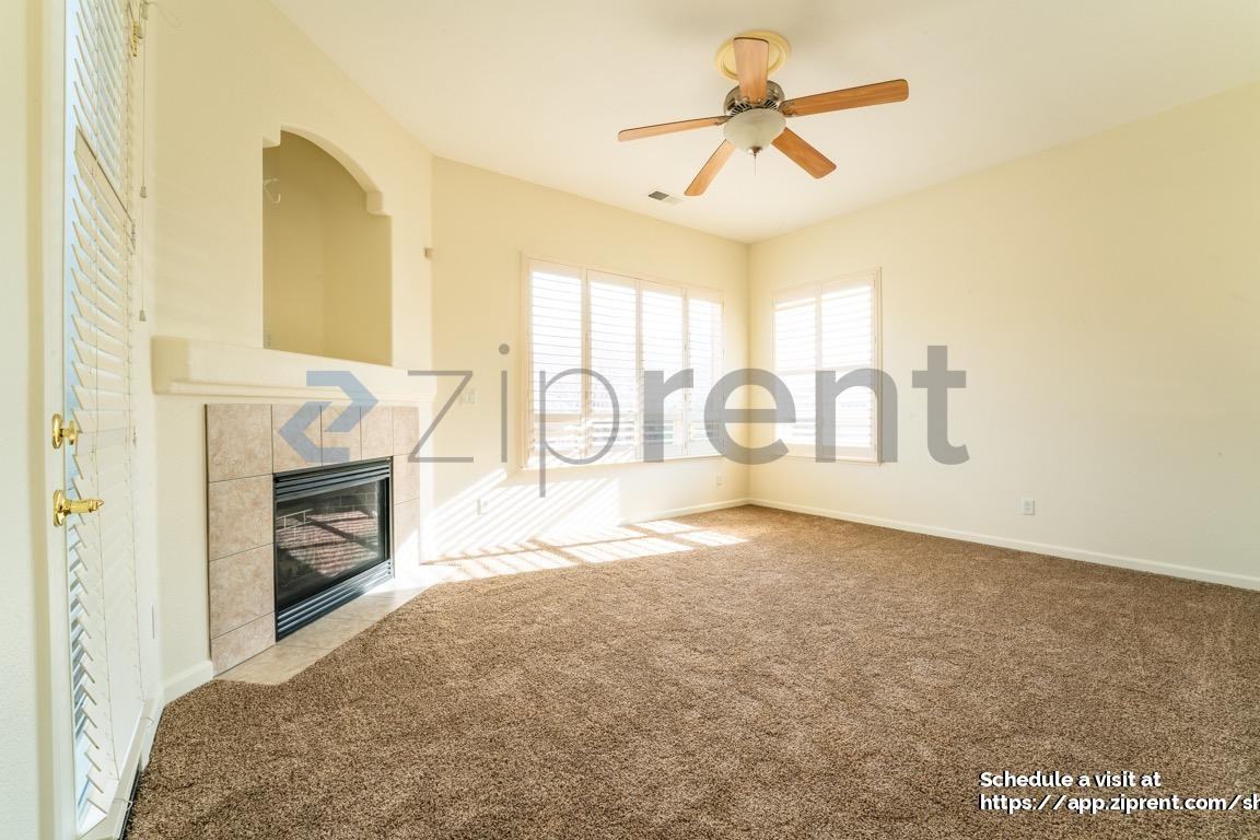 100 Canterbury Ct - Photo 2 of 49