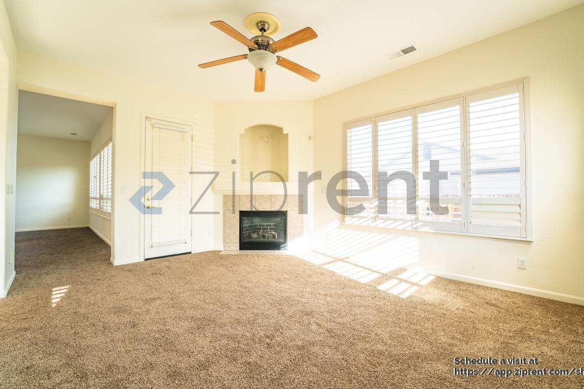 100 Canterbury Ct - Photo 6 of 49