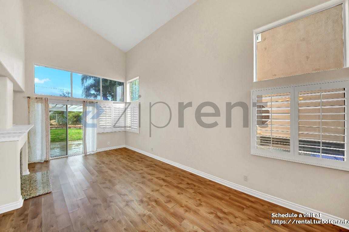 25832 Browning Pl - Photo 4 of 28