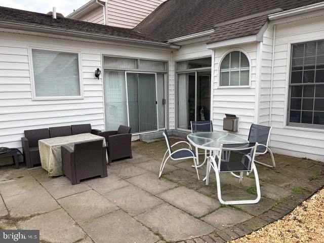 28536 Oakmont Dr - Photo 2 of 12