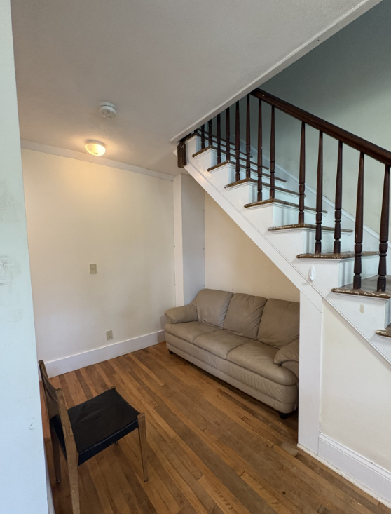 1089 N Pleasant St #1 - Photo 3 of 8