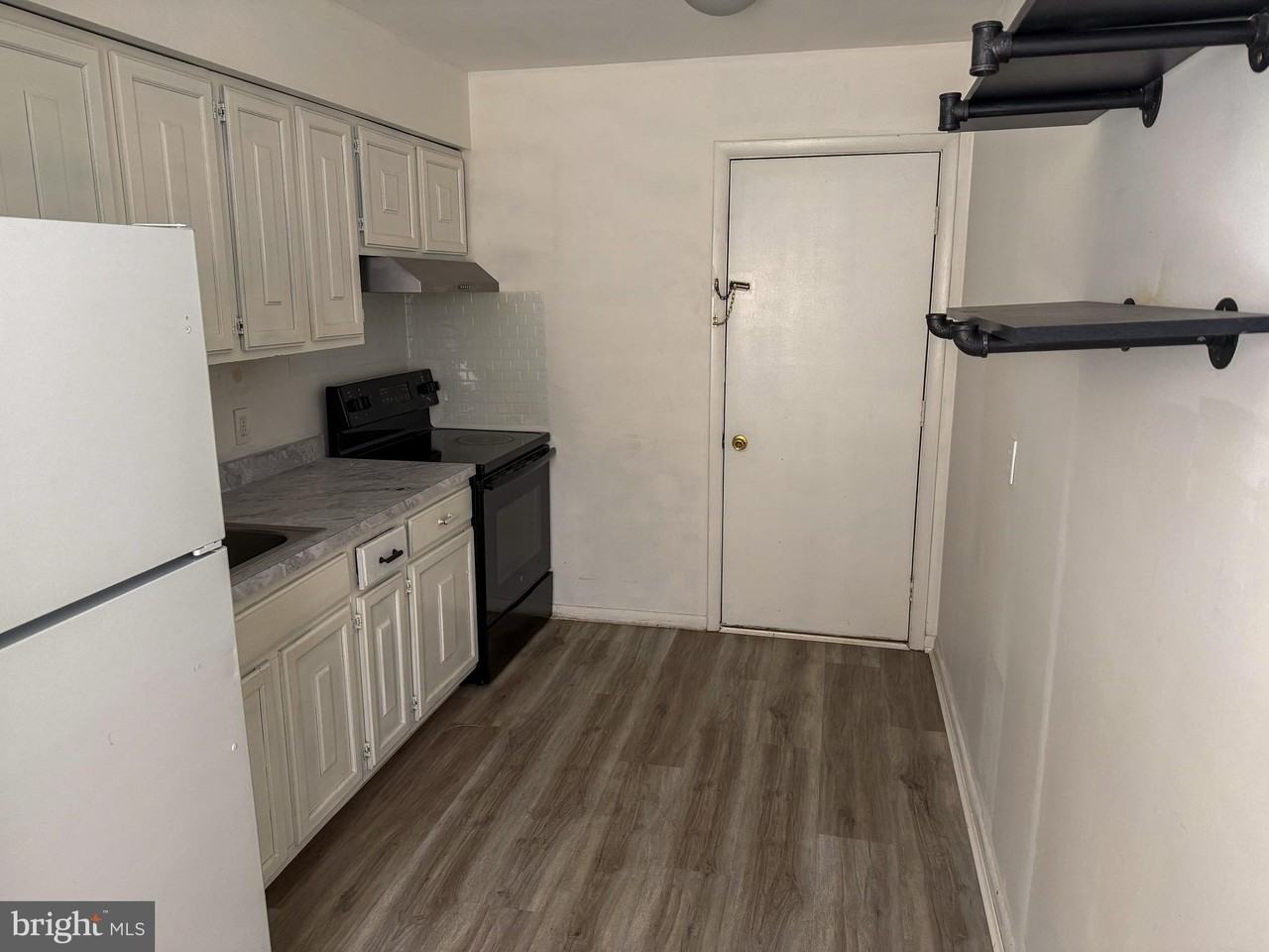 623 State St - Photo 4 of 7