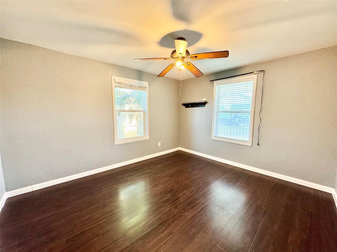 3714 Avenue S 1/2 - Photo 7 of 15