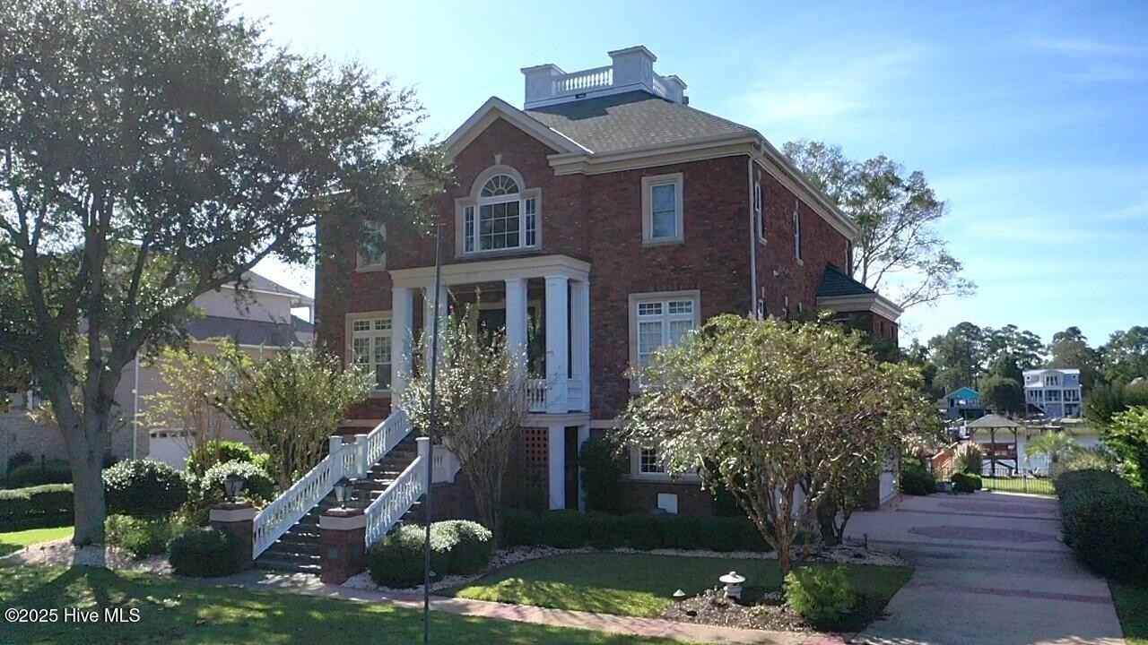 2775 Pinecrest Dr Se - Photo 2 of 36