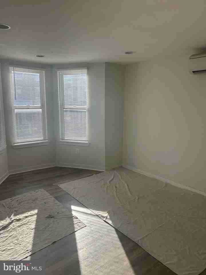 501-03 W GIRARD Avenue unit: 2R #2R - Photo 5 of 5