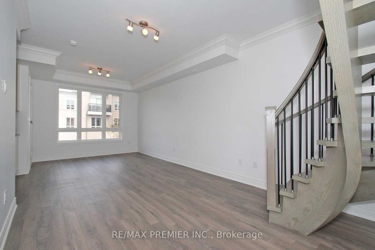 125 Kayla Crescent - Photo 5 of 7