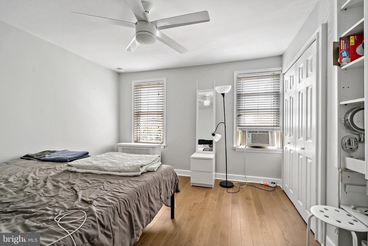 2141 Montrose St - Photo 6 of 11