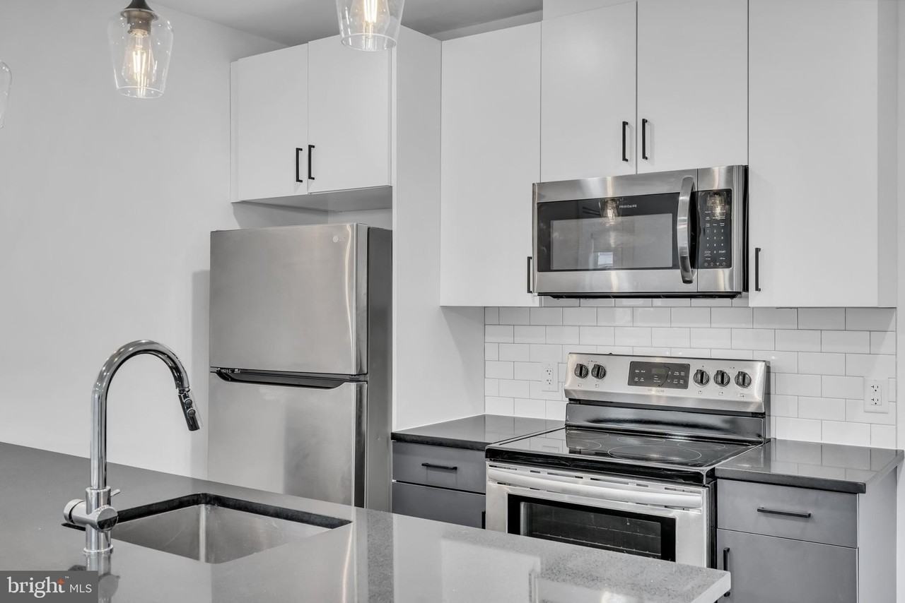 330 Cecil B Moore Ave Apt 211 #211 - Photo 4 of 27