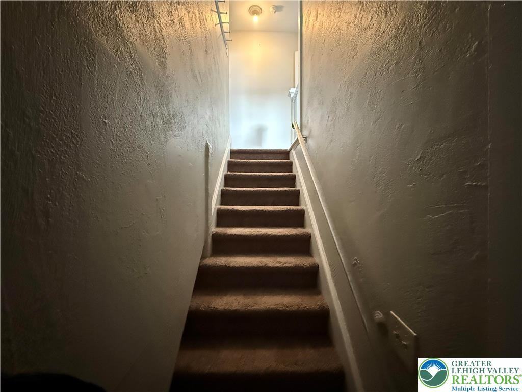 1052 Seneca St ##2 - Photo 2 of 9