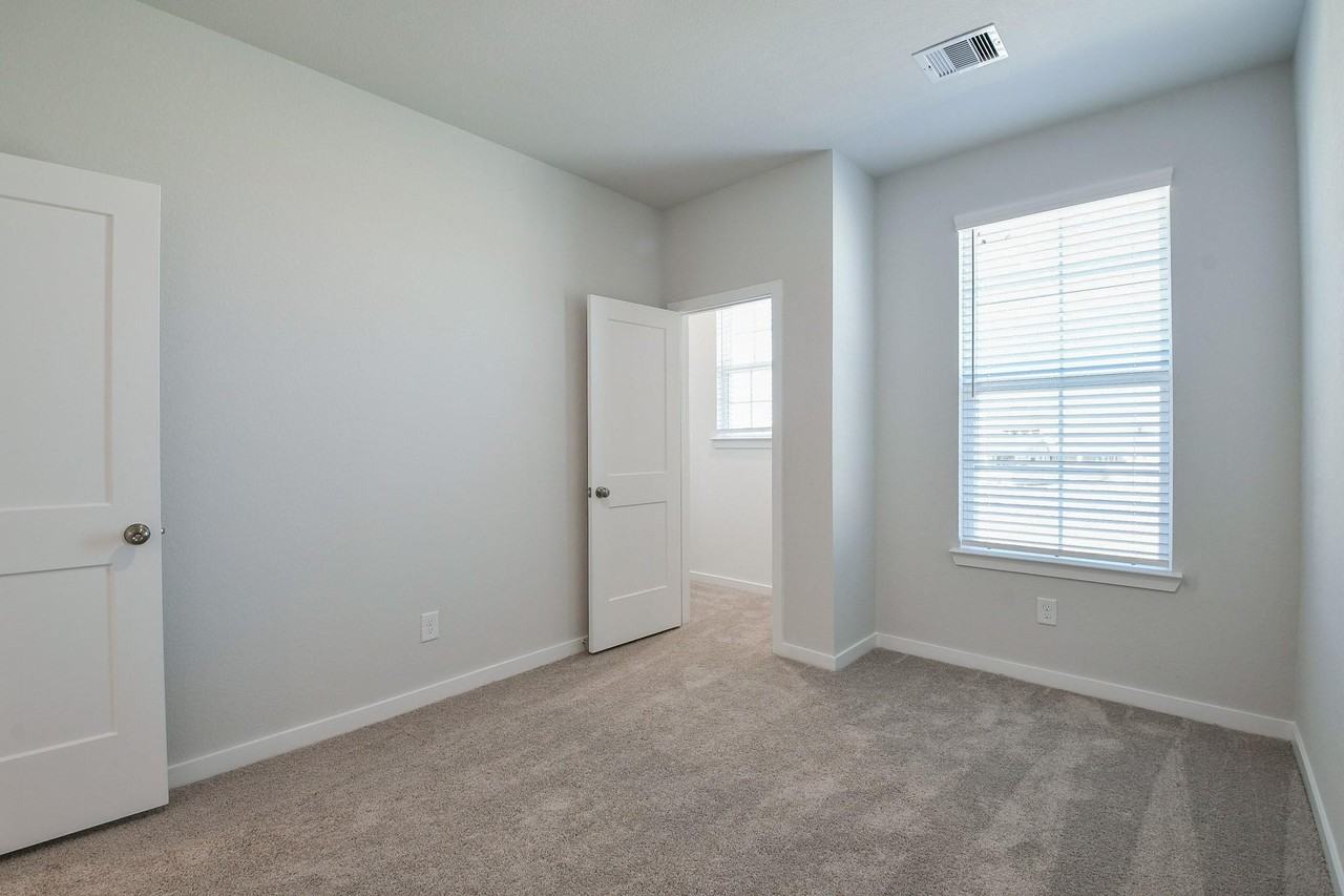 21211 Speckled Trout Lane - Photo 7 of 10