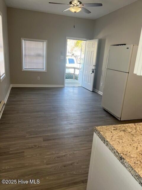 1012 Hall St - Photo 4 of 9