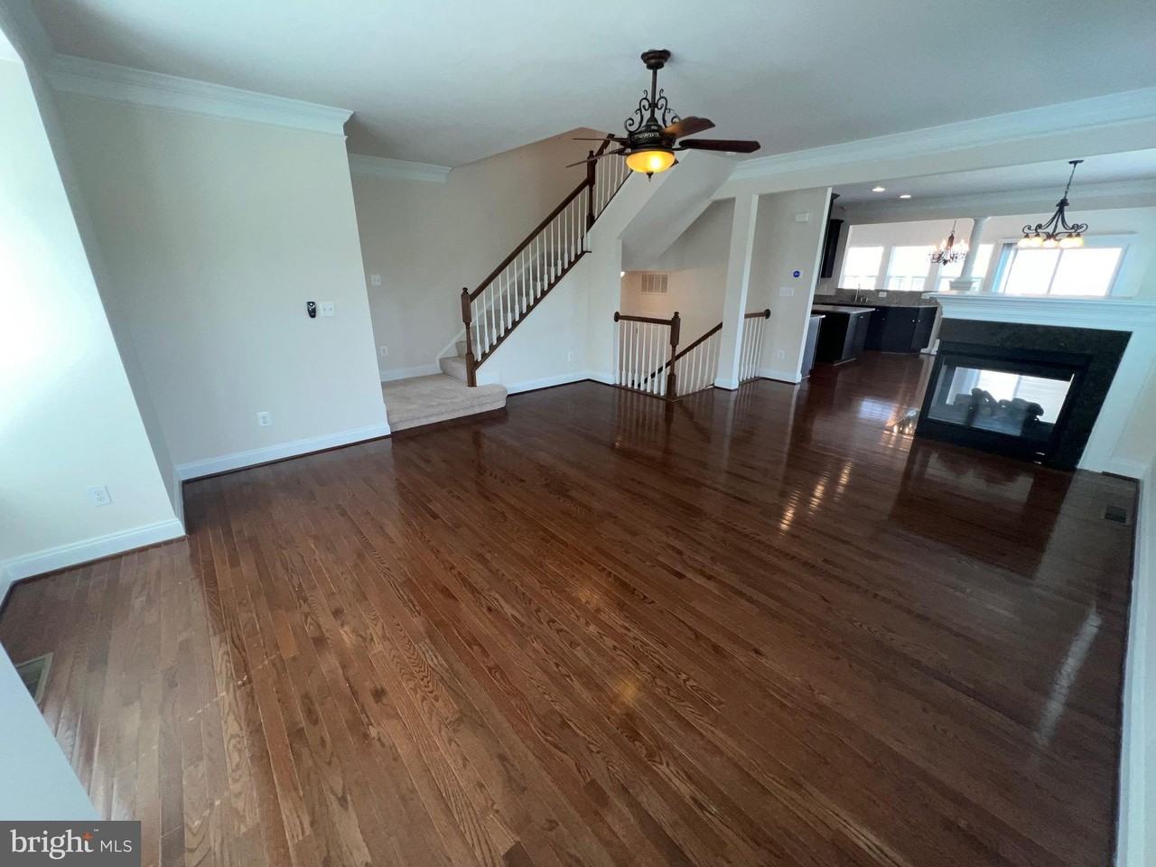 25835 Clairmont Manor Sq - Photo 5 of 28