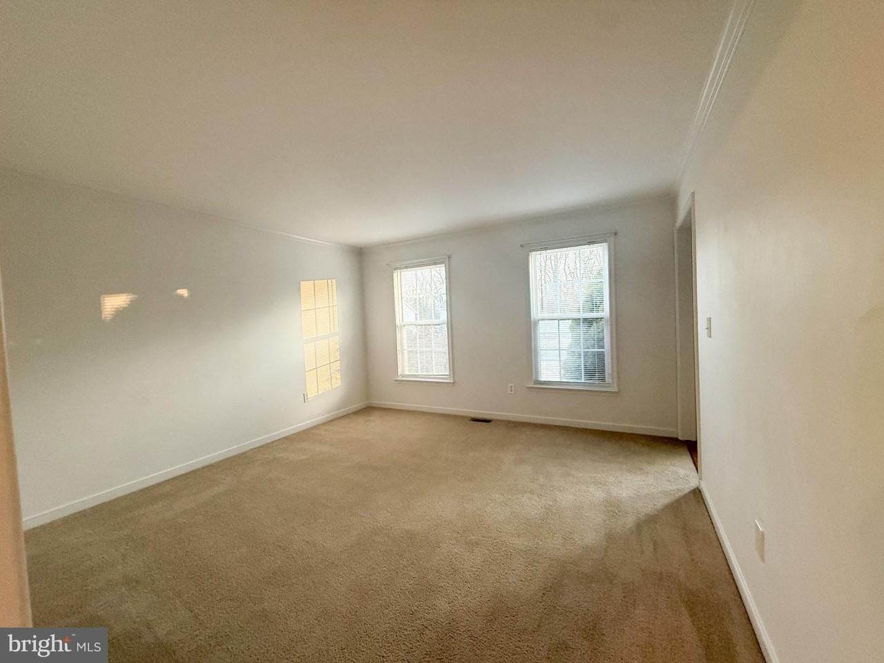 5605 Glen Eagles Ct - Photo 7 of 20