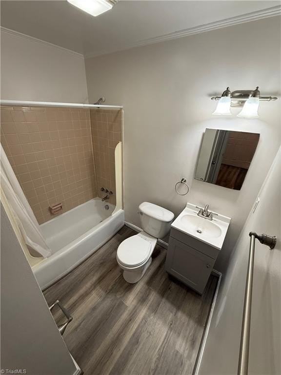 847 W 6th St #E - Photo 6 of 7