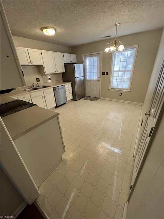 2551 Ambassador Ct - Photo 5 of 13