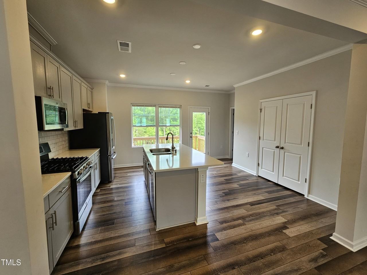 601 Tova Falls Dr - Photo 2 of 24