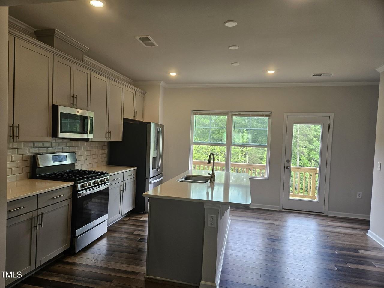 601 Tova Falls Dr - Photo 5 of 24