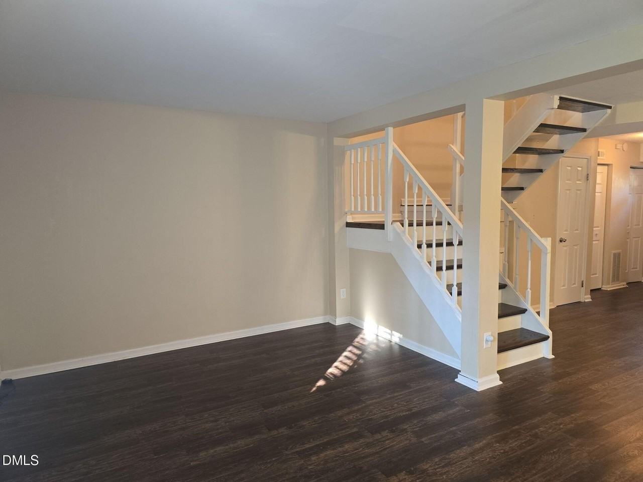 7825 Stephanie Ln - Photo 5 of 21