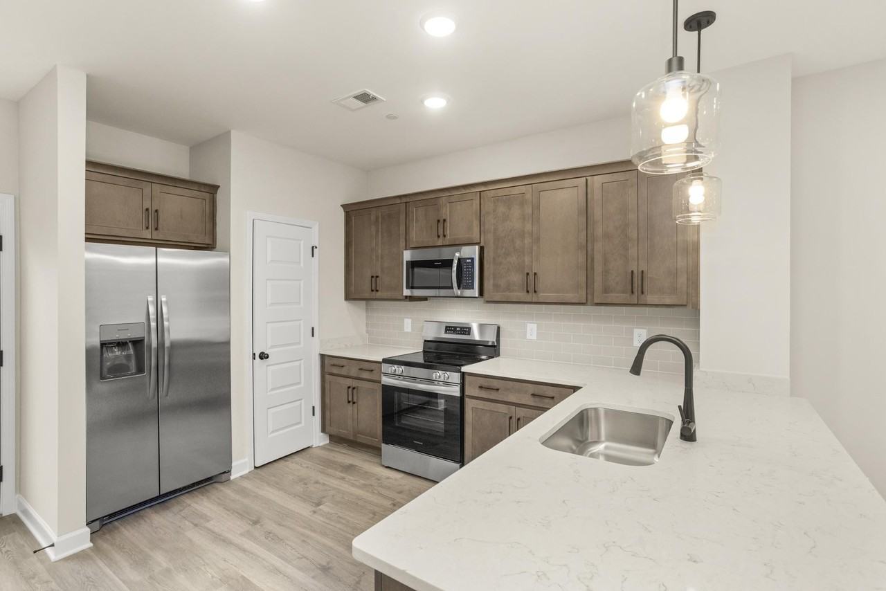 521 Tappan Pvt Ln - Photo 5 of 32