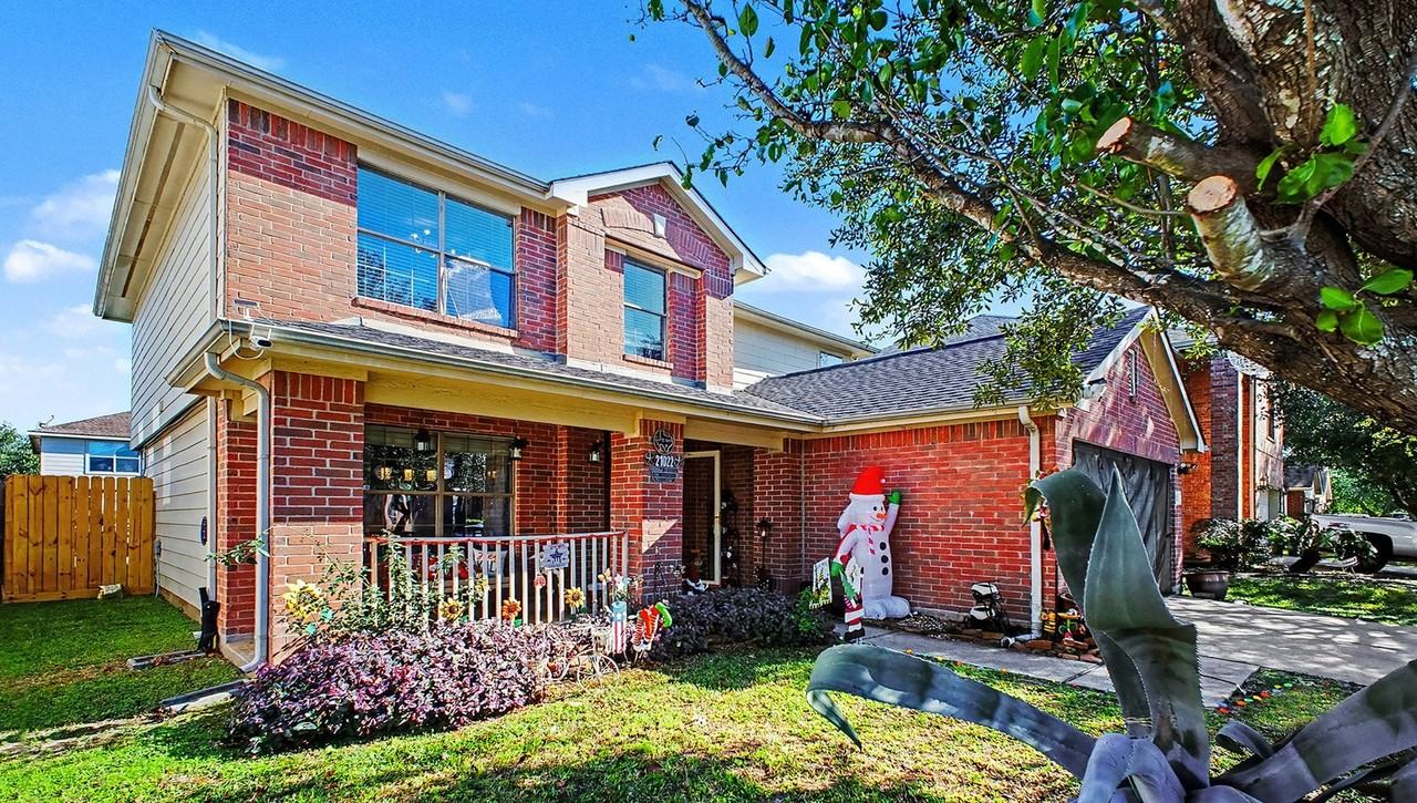 21022 Kenna Cove Ln - Photo 2 of 32