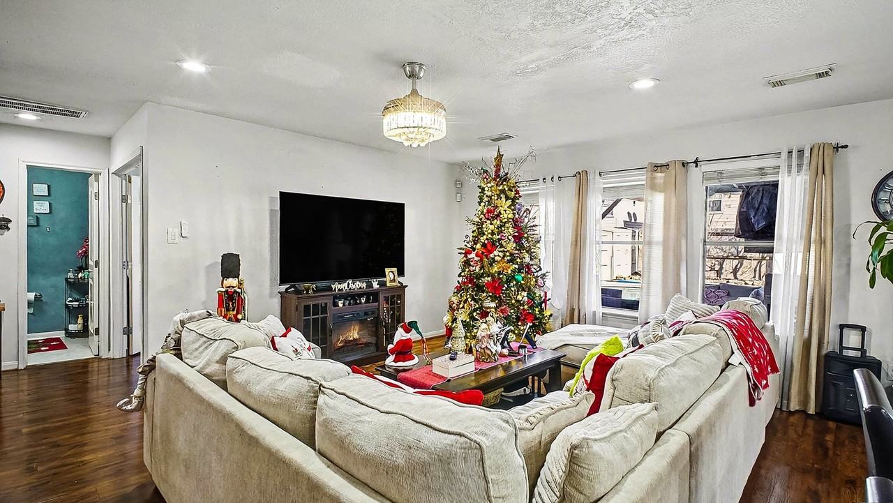 21022 Kenna Cove Ln - Photo 5 of 32