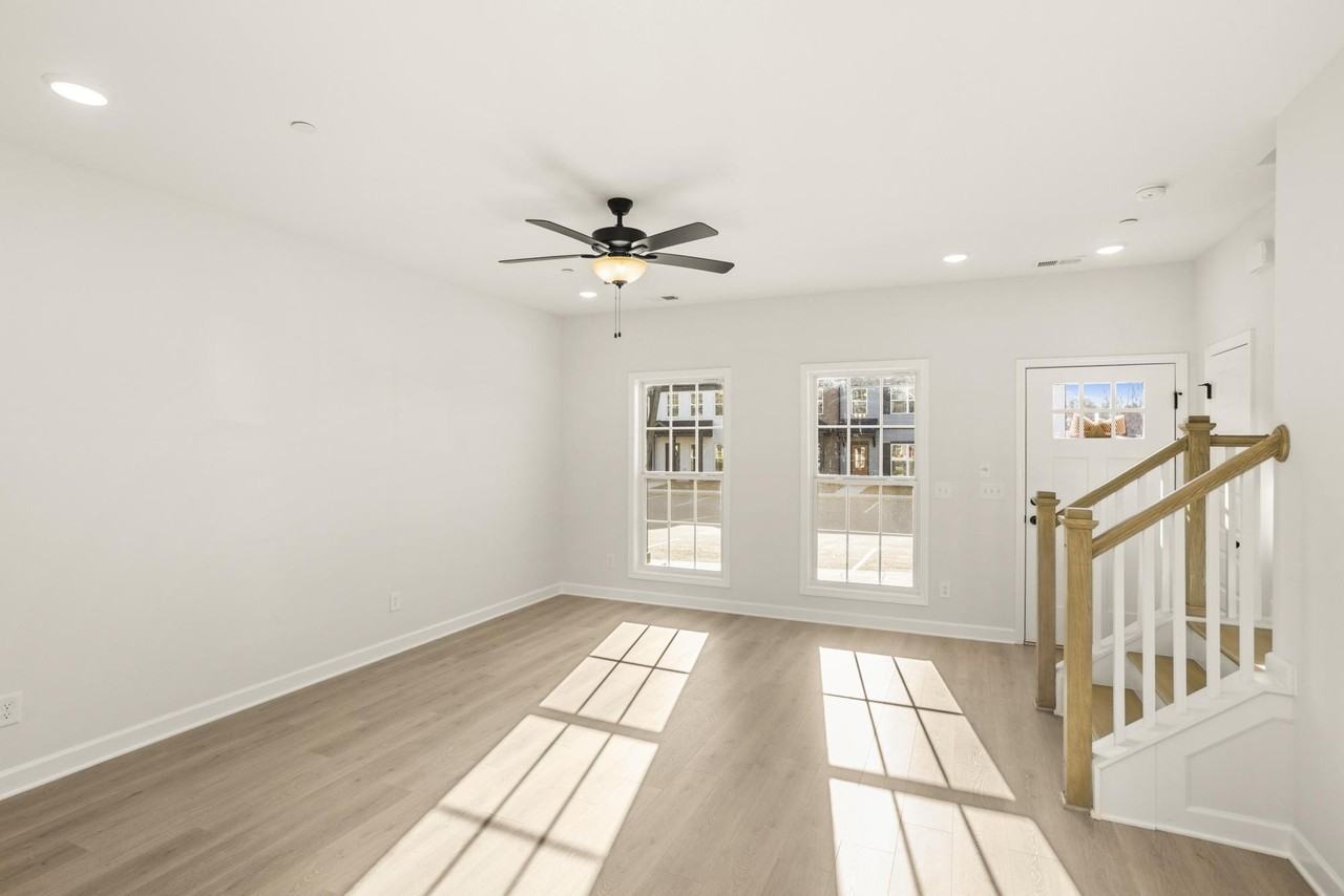 505 Tappan Pvt Ln - Photo 3 of 32