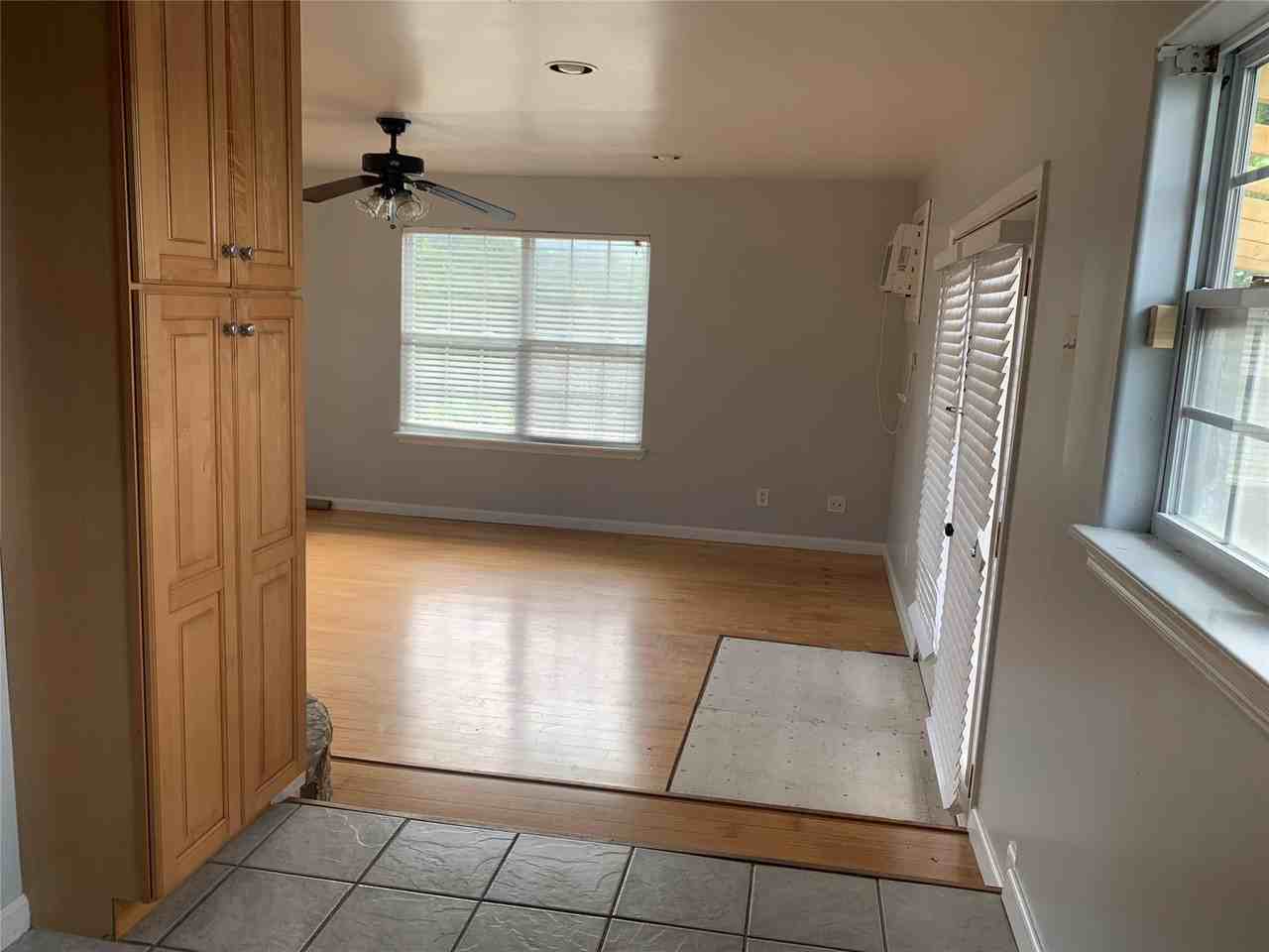 213 1st St ##B - Photo 5 of 16