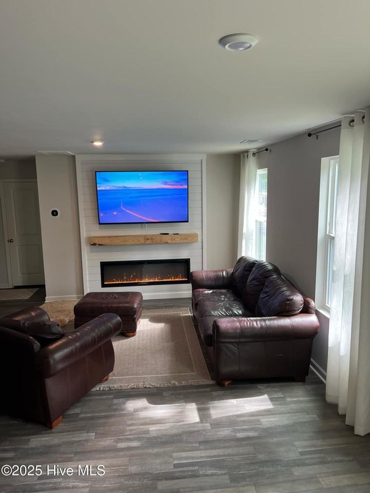 950 Pantego Blvd Se - Photo 4 of 9