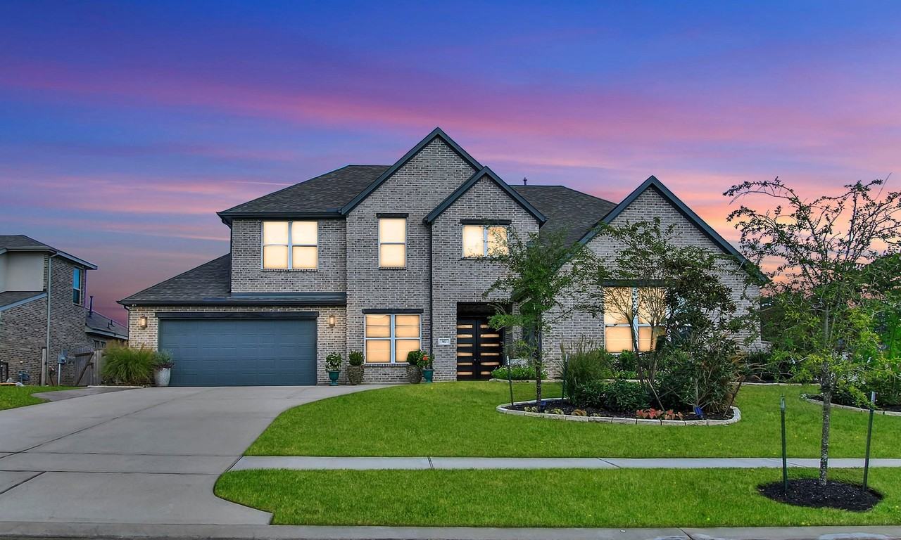 902 Falcon Hollow Ln - Photo 5 of 50