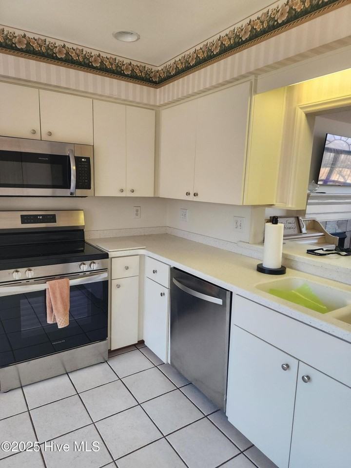 903 Rectory Ct - Photo 2 of 19